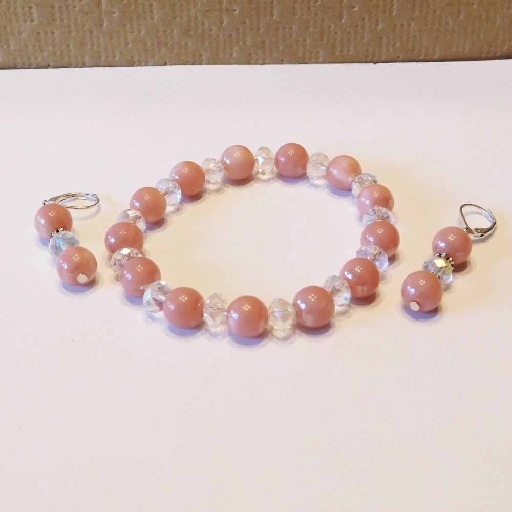 Handmade Salmon Stretch Bracelet & Earrings - 7.5"